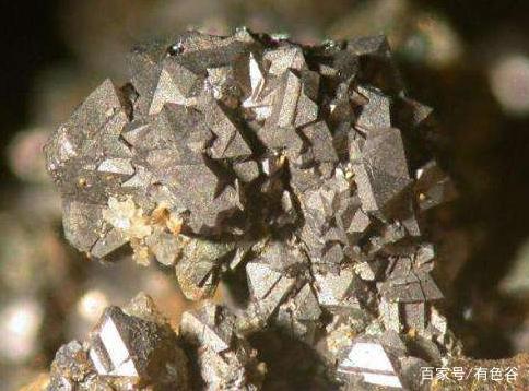 ccmn:10日钴价维稳,鹏欣资源7000吨氢氧化钴产线一期竣工